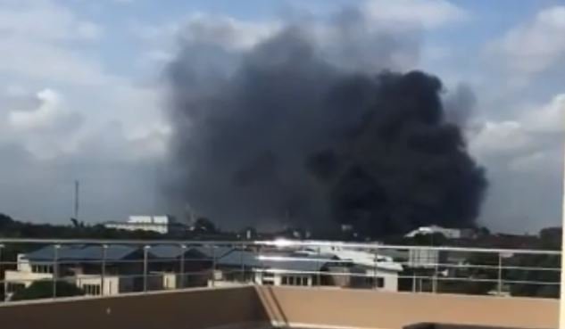 BREAKING: Panic as fire guts building in Ikeja