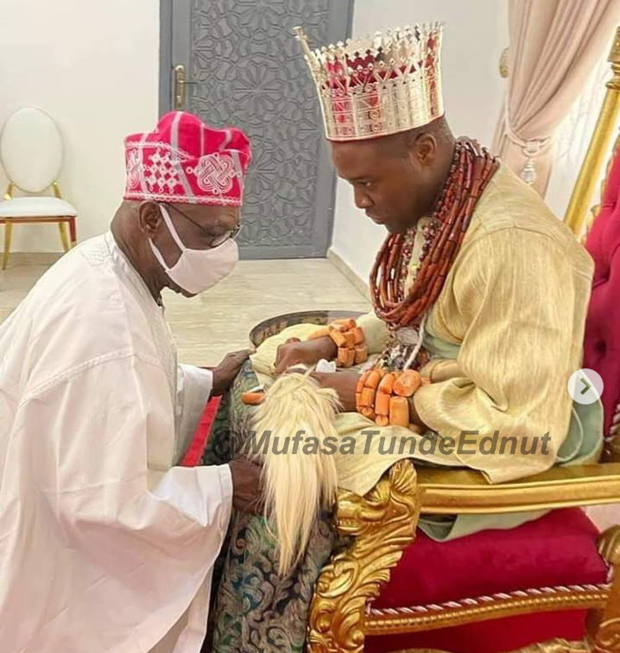 BREAKING: Obasanjo Kneels Before New Ou of Warri (PHOTOS)