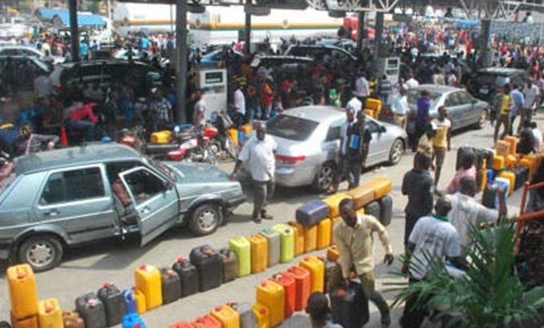 Fuel Scarcity Worsens In Lagos, Other States As Trucks Are Diverted To Abuja