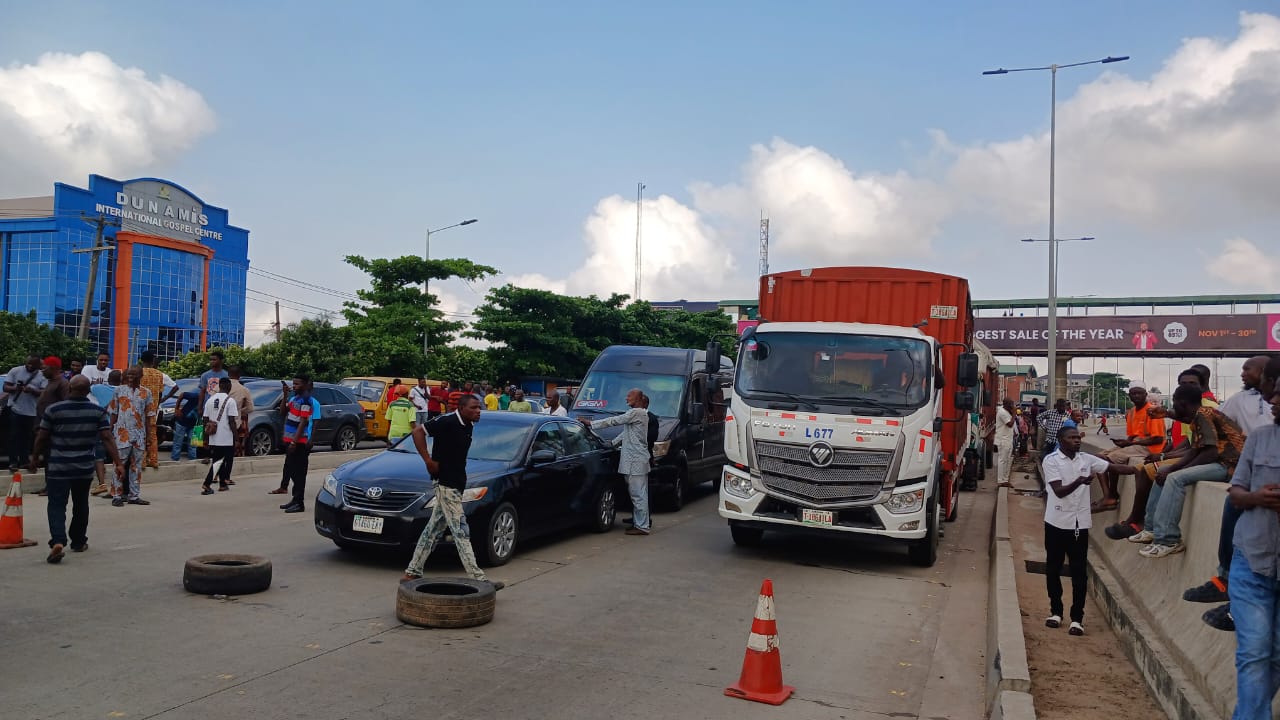 Pandemonium As Drivers Escaping LASTMA Crushes People To Death