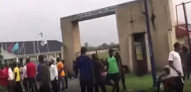 BREAKING: Tension In Rivers As Angry Youths Block Secretariat, Pro-Wike Chairman Flees (VIDEO)