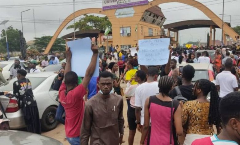 BREAKING: UNIBEN Shut Down After Heavy Protest, Students Ordered To Vacate Immediately