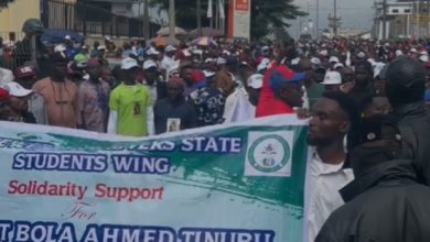 BREAKING: Sacked APC Chairman Leads Mage March In Rivers (PHOTOS)